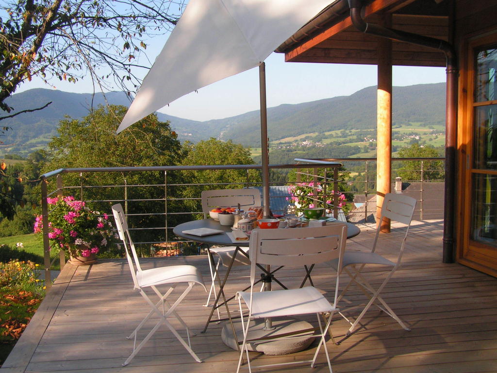 Les Perrelles Bed & Breakfast Bellecombe-en-Beauges Exterior foto
